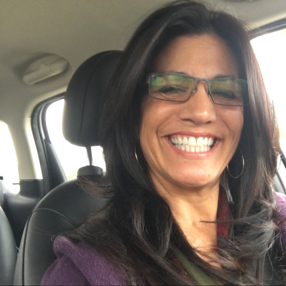 Meet your Posher, Suzanne - Picture 1 of 1